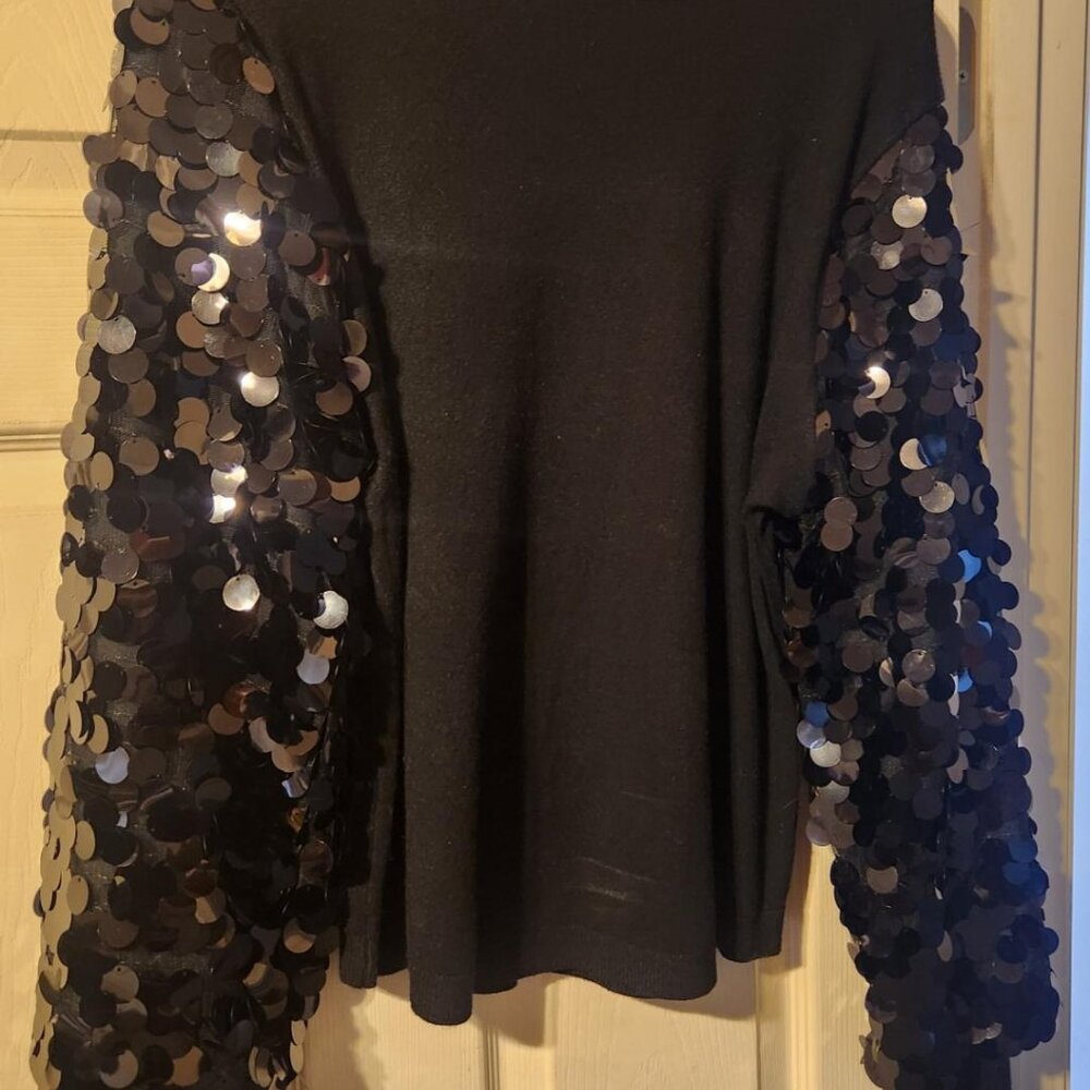 NWOT Sioni Milano Women’s Extra Large Black Sequins Bling Crew Sweater